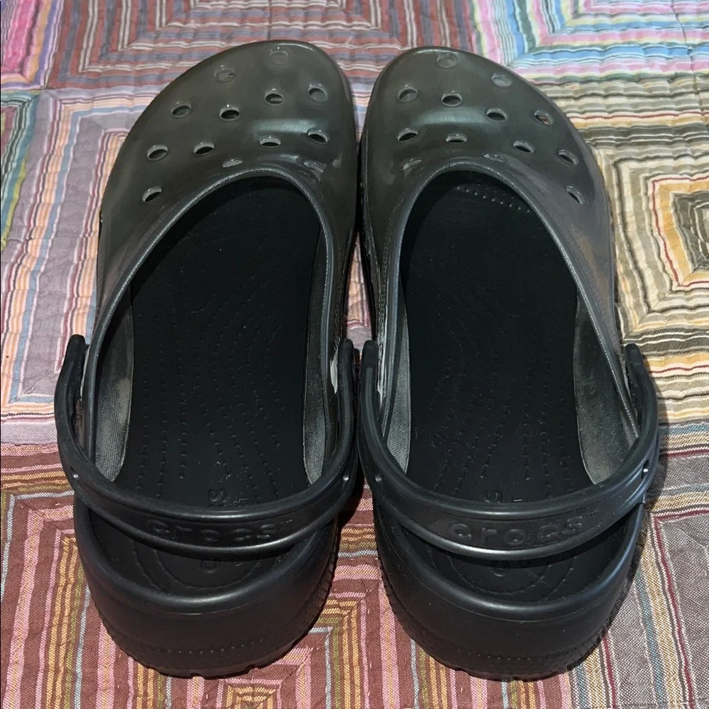 CROCS NWOT Classic Translucent Smoke Gray Ventilated Clogs Summer Outdoors